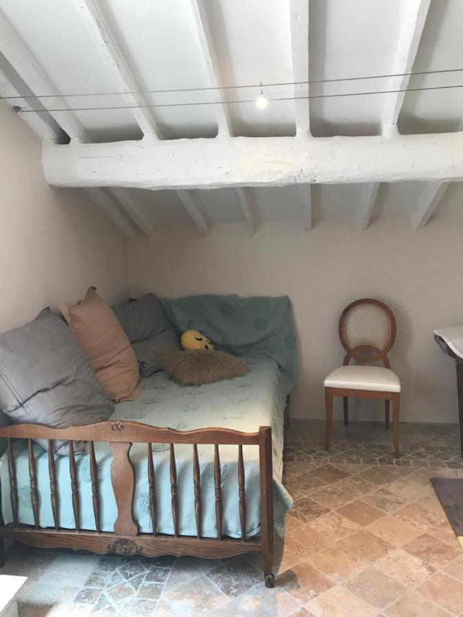 La Bergerie Des Amandiers Chambres Et Table D'Hotes Malataverne Esterno foto