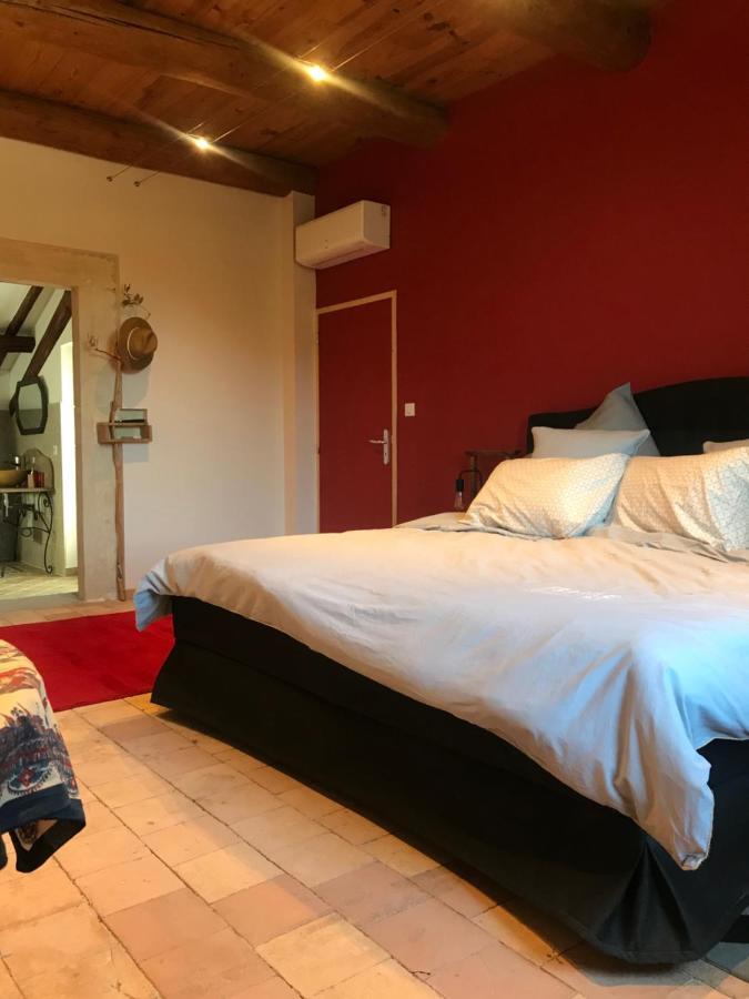 La Bergerie Des Amandiers Chambres Et Table D'Hotes Malataverne Esterno foto